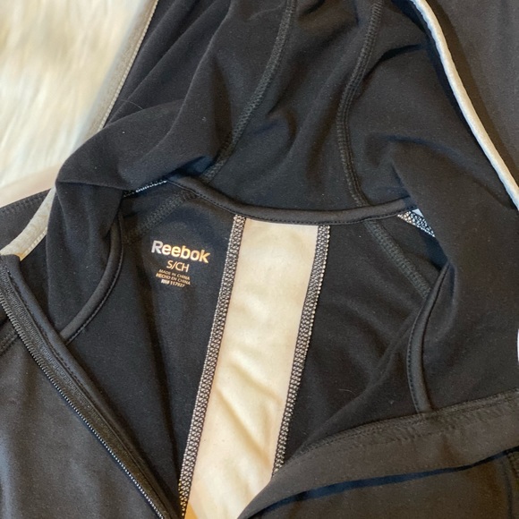 Rebook Full Zip Hooded Jacket Small - Picture 3 of 3